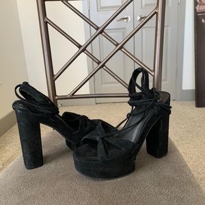 Black Gianni Bini heels